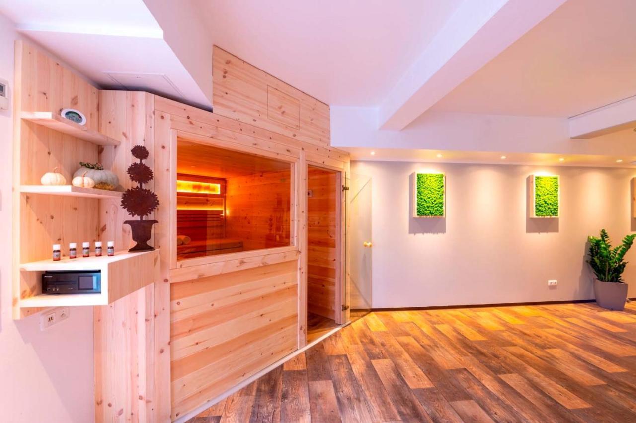 Zur Post Kuemmersbruck Hotel & Tiny Houses Esterno foto